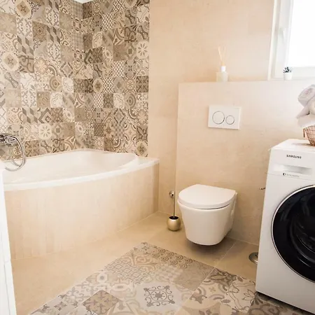 Cambio Apartman Kastela
